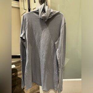 Lululemon size 6 lavender turtle neck